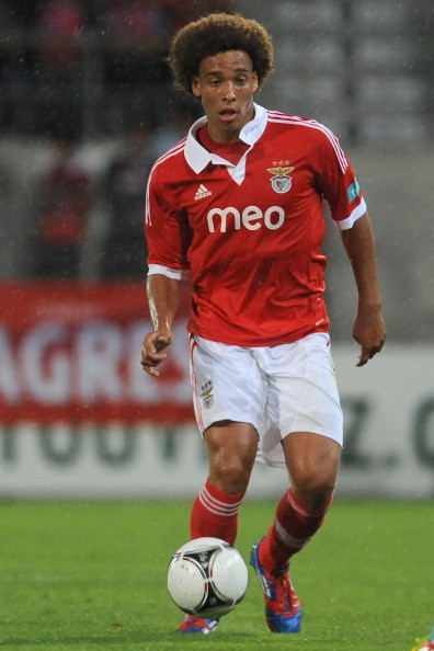 Axel Witsel của Benfica, tiền vệ từng được Real theo đuổi từ lâu, cũng đã gia nhập Zenit với bản hợp đồng trị giá 40 triệu euro.